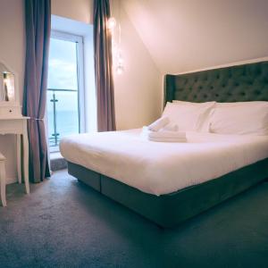 Small Premium Double with Balcony & Sea View