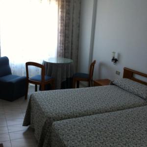 Double or Twin Room with Sea View