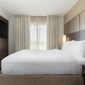 One-Bedroom King Suite