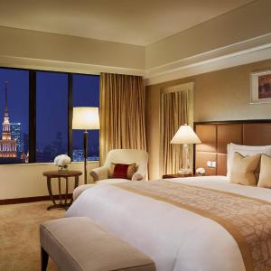 Club Skyline View, Club level, Guest room, 1 King