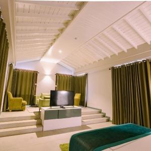 King Suite with Ocean View