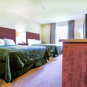 2 Queen Beds