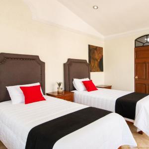Standard Two Single Beds