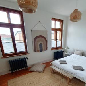 Apartment With Shared Bathroom