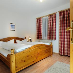 Two-Bedroom Apartment (4 Adults)