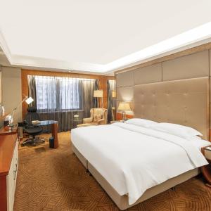 Superior Room with King Bed