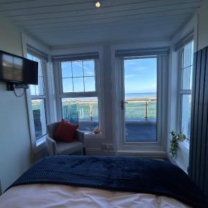 Deluxe Double Room with Balcony and Sea View