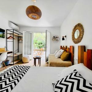 Triple Room with Terrace