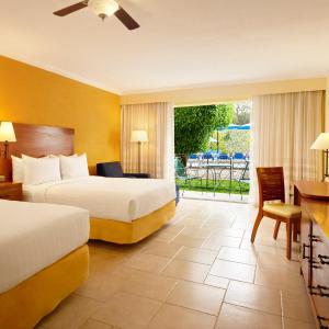 Junior Suite with terrace, 2 Queen 