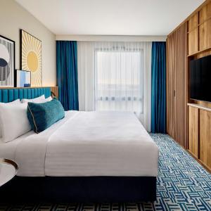 Suite with One Double Bed and Sofa Bed