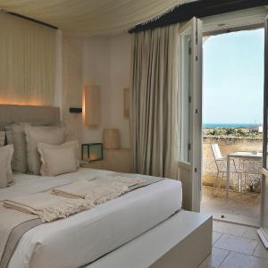 Deluxe Double Room with Sea View - La Corte