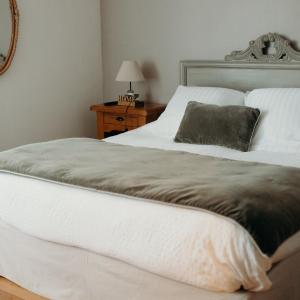 Double Room with Street View
