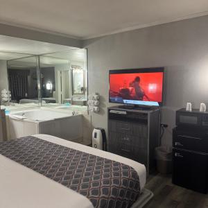 King Suite with Spa Bath