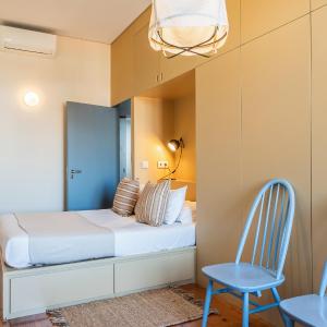 One-Bedroom Apartment with Balcony and Pool View