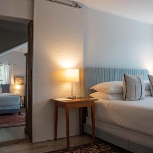 Historic Inn Two Bedroom Suite Niagara-on-the-Lake
