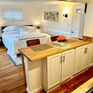 Deluxe King Suite