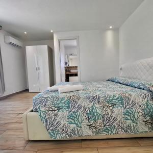 Deluxe Suite with Spa Bath
