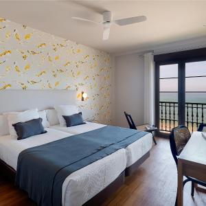 Deluxe Double or Twin Room with Sea View