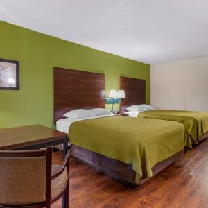 Queen Room with Two Queen Beds - Non-Smoking