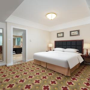 Deluxe Suite -Non-Smoking