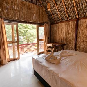 Deluxe Double or Twin Room with Sea View