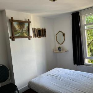 Standard Single Room with Shower