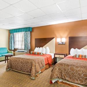 Two Queen Beds and Sofa Bed - Non Smoking/Ground floor