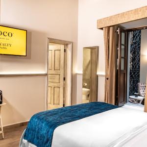 Grand Queen Room