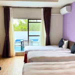 Quadruple Room with Terrace