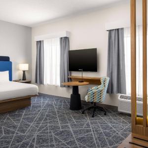 King Studio Suite with Sofa Bed - Non-Smoking