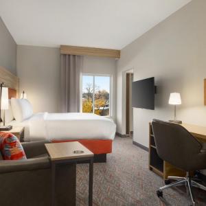 King Studio Suite