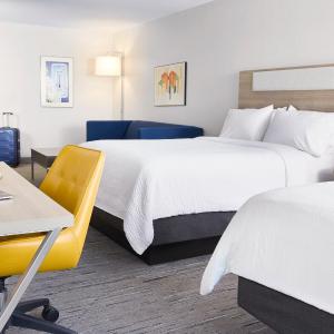 Queen Suite with Two Queen Beds