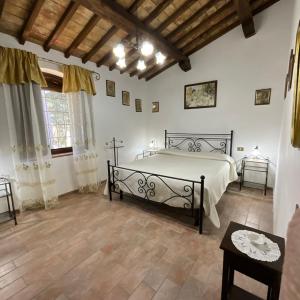 Deluxe One-Bedroom Apartment with Garden View