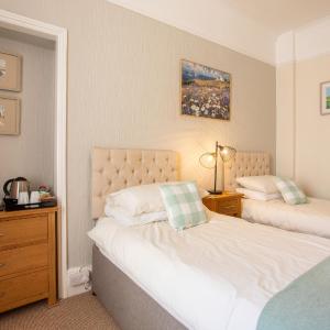 Standard Twin Room with Garden View