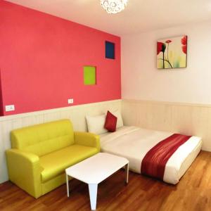 Double Room with Private Bathroom (No window)