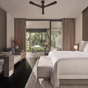 Garden Pool King Suite