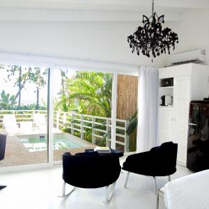 Romantic Suite Beach Front