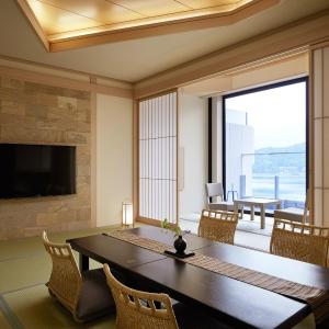 Japanese-Style Room with Open-Air Bath and Lake View