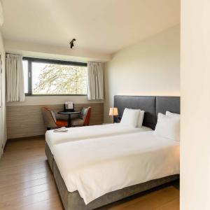 Twin Room with Bathroom