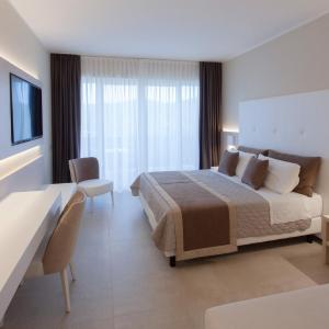 Triple Room with Sea View