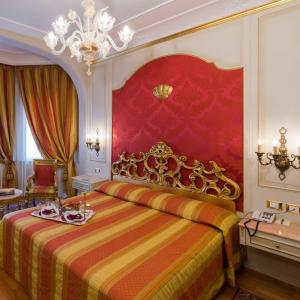 Double or Twin Room with Lake View