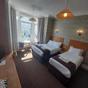 Triple Room with Sea View