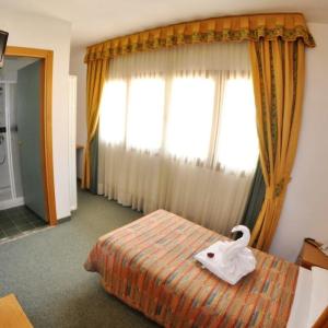 Large Single Room