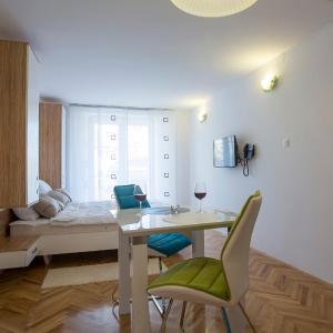 Studio with Garden View