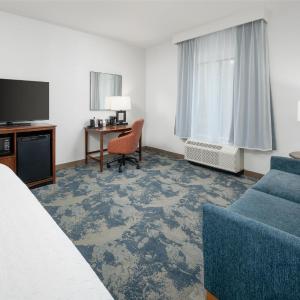 King Room with Sofa Bed - Hearing Accessible/Non-Smoking