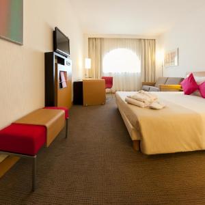 Superior Double Room and Sofa