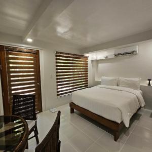 Deluxe Double Room with Garden View