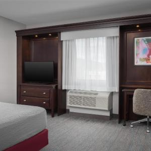 King Room with King Bed - Non-Smoking