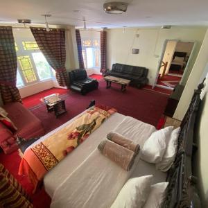 Deluxe Double or Twin Room with Mountain View