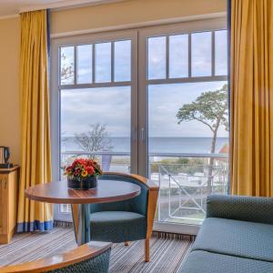 Deluxe Double Room with Balcony and Sea View